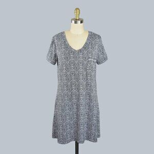 TAHARI NIGHTGOWN BLACK DAMASK PRINT V-NECK DRESS
